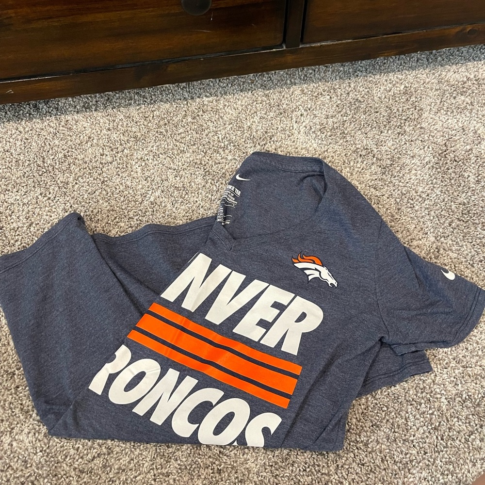 Nike Denver Broncos V-neck top